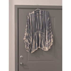 Women's STYLE ENVY Blue/grey & White Tie-Dye Shrug S